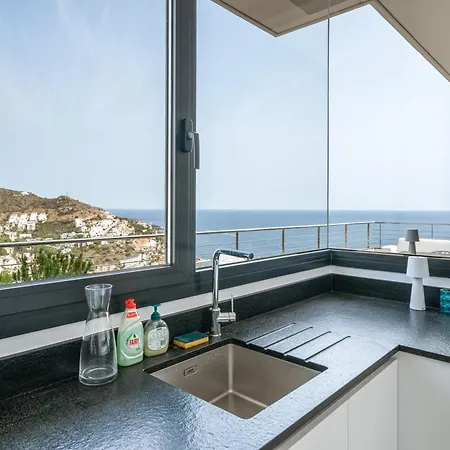 Level Mar Villa