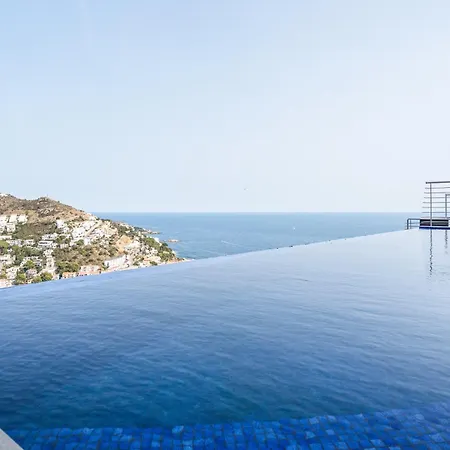 Level Mar Villa