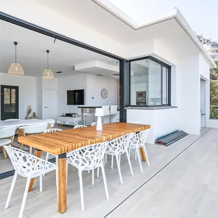 Level Mar Villa Roses