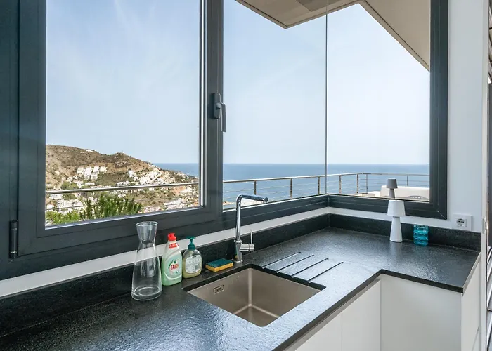 Level Mar Villa